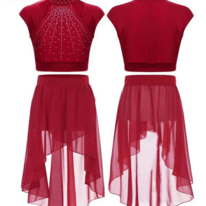 סט חצאית וטופ בורדו, מתאים לג׳-ו׳ (קצת גדול) החצאית שקופה, צריך טייץ מתחת